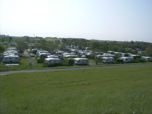 Campingplatz in Upleward -  Ansicht vom Deich